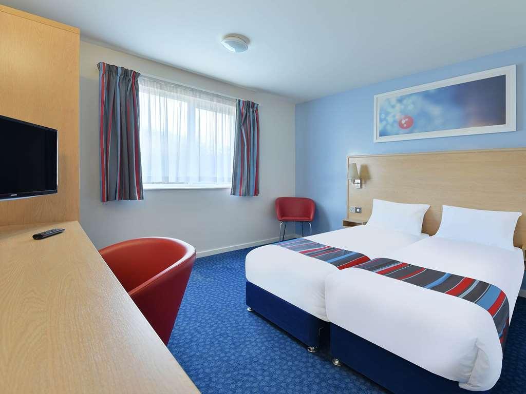 Travelodge Edinburgh Dreghorn Zimmer foto